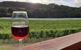Gisborne Peak Winery Cottages & Guest House Charming Retreat Vineyard Stay Macedon Ranges